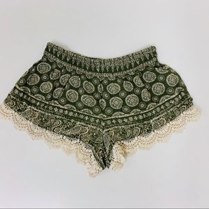 FOREVER 21 BOHEMIAN SHORTS